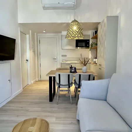 Апартаменты Duplex Deluxe Marconia 5 Pax